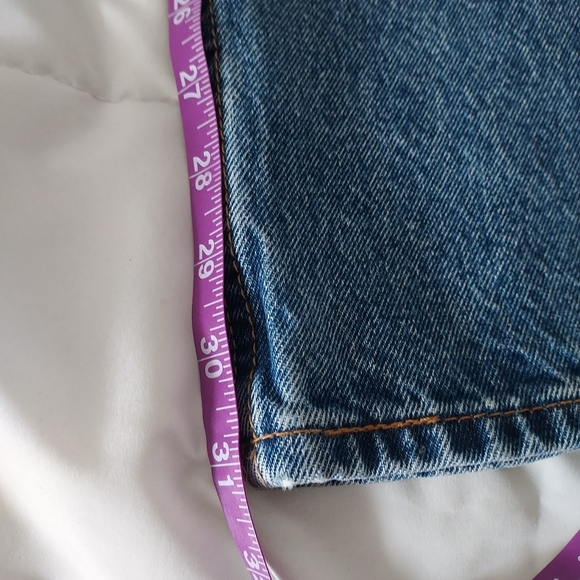 NWT Levi's premium low loose jeans, 100 percent cotton, 25x32 - Picture 3 of 9